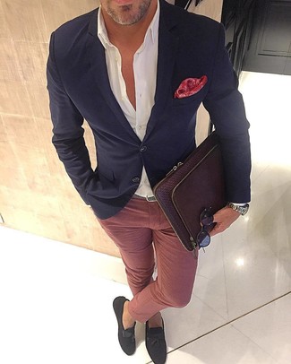 Какие лоферы носить с розовыми брюками чинос