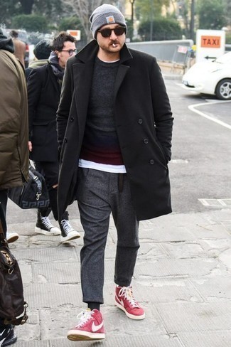 С чем носить розовые высокие кеды мужчине