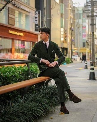 С чем носить розовую рубашку в горизонтальную полоску мужчине