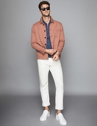 С чем носить розовую куртку мужчине