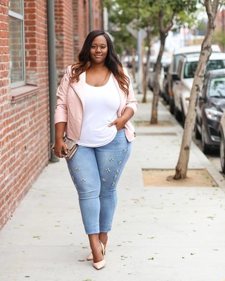 С чем носить розовую кожаную куртку женщине