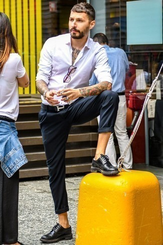 Какие броги носить с розовой рубашкой с длинным рукавом