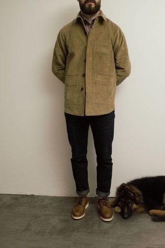 С чем носить розовую рубашку с длинным рукавом мужчине