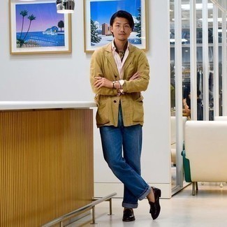 С чем носить розовую рубашку с длинным рукавом мужчине