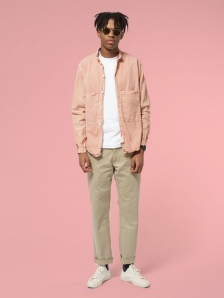 С чем носить розовую рубашку с длинным рукавом мужчине