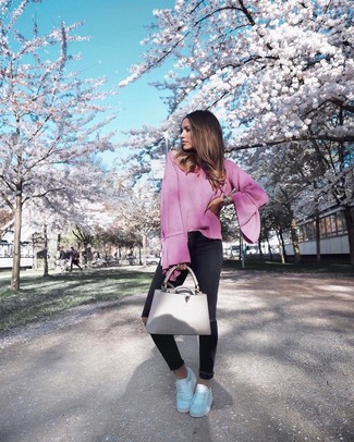 С чем носить розовый свободный свитер