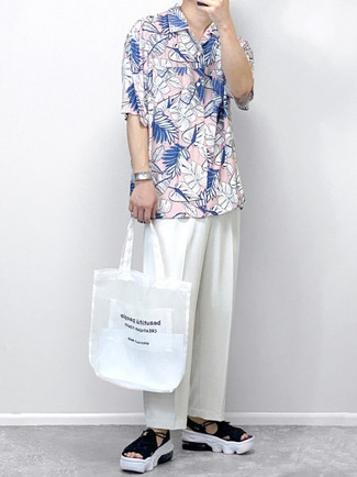 С чем носить розовую рубашку с принтом мужчине