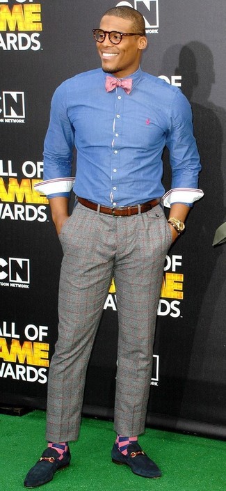 С чем носить розовые носки с принтом мужчине