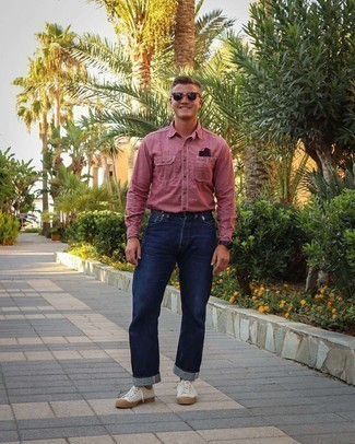 С чем носить розовую рубашку мужчине