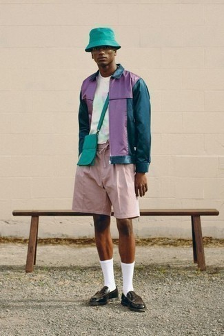 Какие лоферы носить с розовыми шортами мужчине