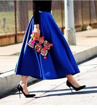 С чем носить розовый замшевый клатч