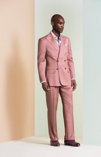 Какие туфли дерби носить с розовым костюмом