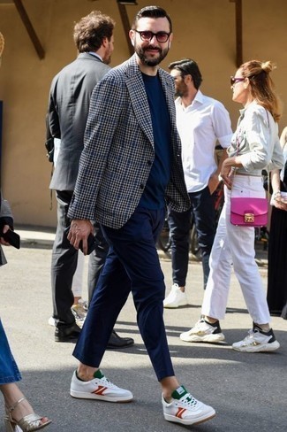 С чем носить розовые солнцезащитные очки мужчине