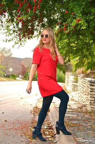 С чем носить розовые солнцезащитные очки женщине