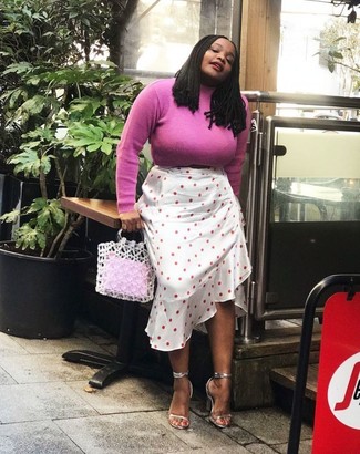 С чем носить розовый свитер женщине