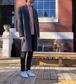 Какие низкие кеды носить с розовым свитшотем мужчине