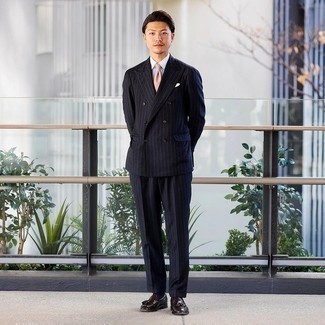 С чем носить розовый галстук мужчине