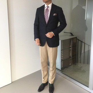 С чем носить розовый галстук мужчине