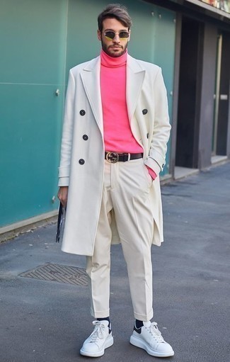 Какие длинные пальто носить с розовой водолазкой