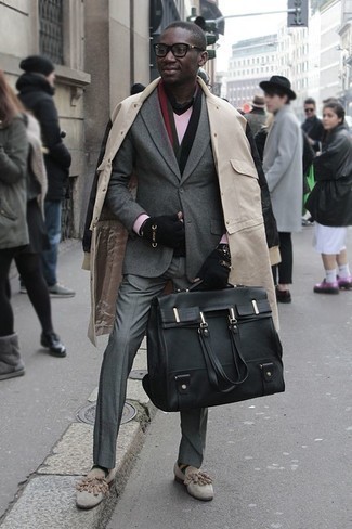 Какие пиджаки носить с розовым свитером с v-образным вырезом мужчине