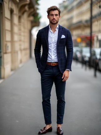 С чем носить куртку в шотландскую клетку мужчине