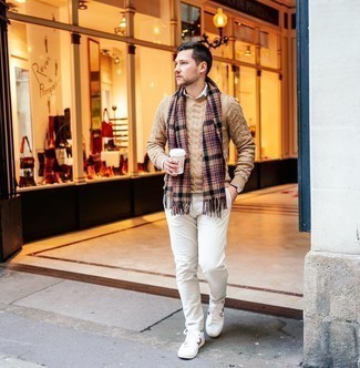 С чем носить шарф в шотландскую клетку мужчине
