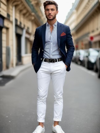 С чем носить нагрудный платок в горошек