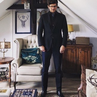 С чем носить шелковый шарф в горошек мужчине