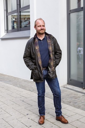 Как носить футболку-поло с ботинками дезертами