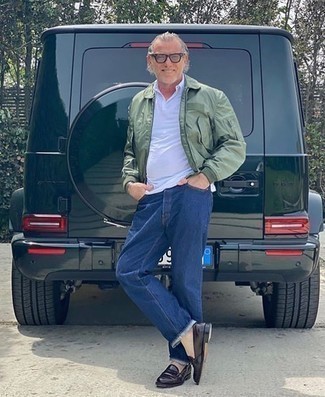 С чем носить футболку-поло за 50 лет мужчине