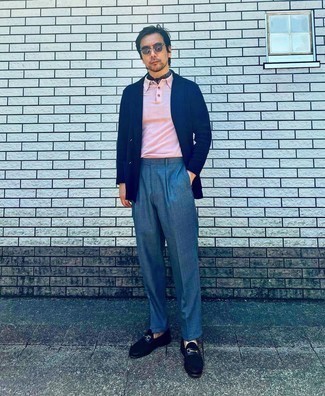 Как носить футболку-поло с лоферами мужчине