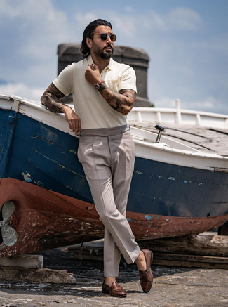 Как носить футболку-поло с монками