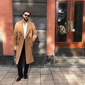 Как носить футболку-поло с длинным пальто