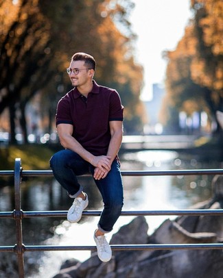 Как носить футболку-поло с зауженными джинсами мужчине