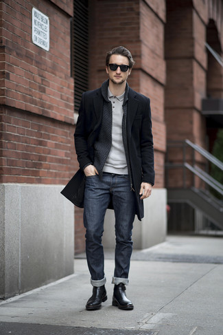 Как носить футболку-поло с свитером на молнии мужчине