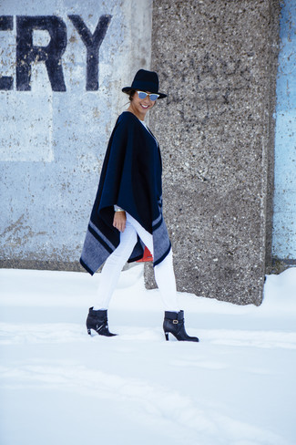 Как носить пончо с ботильонами