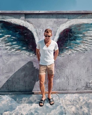 С чем носить кожаные сандалии с принтом мужчине