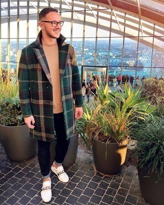 С чем носить кожаные кеды с принтом мужчине