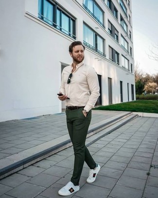 С чем носить кожаные кеды с принтом мужчине