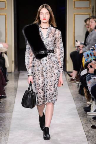 С чем носить платье-миди с принтом