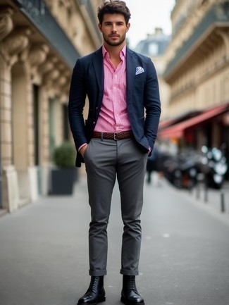 С чем носить нагрудный платок с принтом