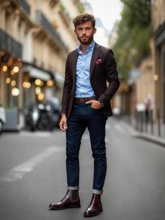 С чем носить нагрудный платок с принтом