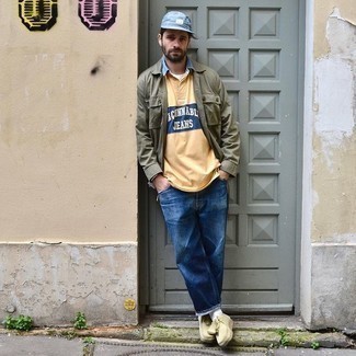 С чем носить футболку-поло с принтом мужчине