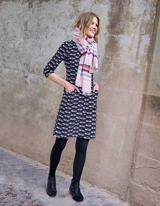 С чем носить платье-футляр с принтом