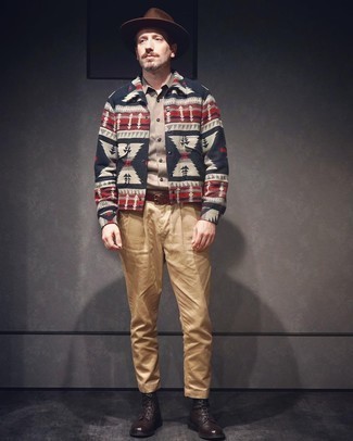 С чем носить куртку-рубашку с принтом мужчине