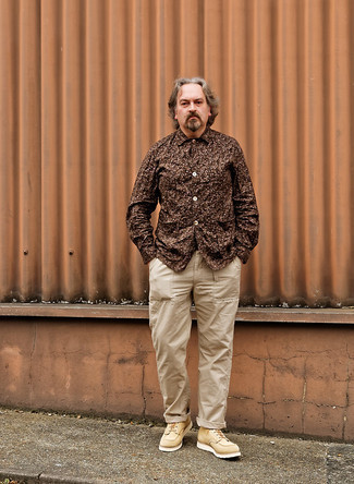 С чем носить куртку-рубашку с принтом мужчине