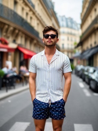 С чем носить шорты с принтом мужчине