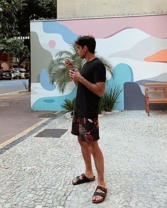 С чем носить шорты с принтом мужчине