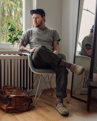 С чем носить носки с принтом мужчине