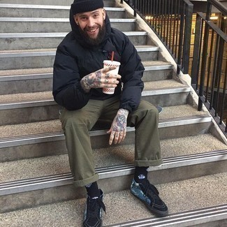 С чем носить носки с принтом мужчине